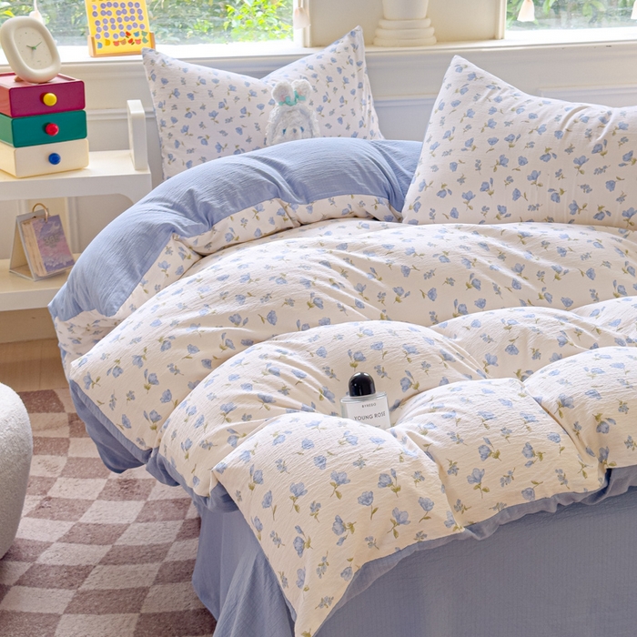 91家纺网 家纺一手货源 找家纺 蓝淋家纺 2025新款亲肤舒适皱皱棉印花四件套 浪漫定义-蓝