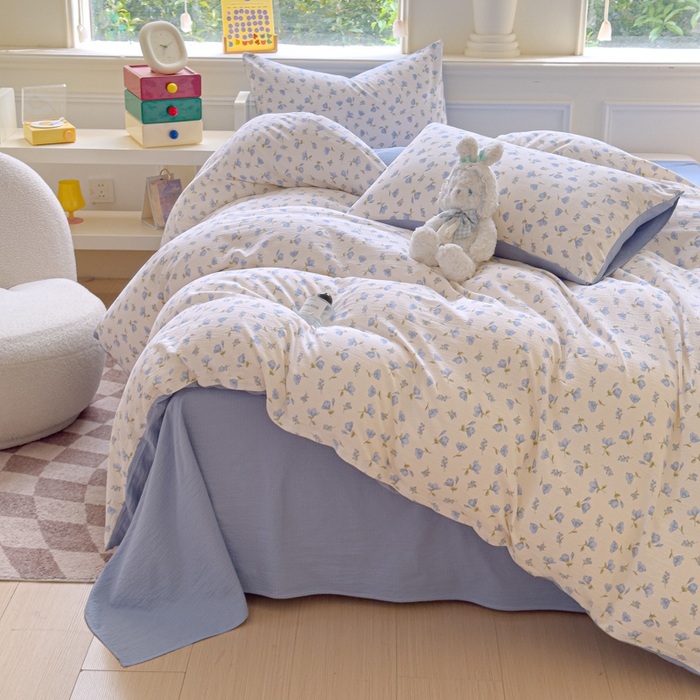 91家纺网 家纺一手货源 找家纺 蓝淋家纺 2025新款亲肤舒适皱皱棉印花四件套 浪漫定义-蓝