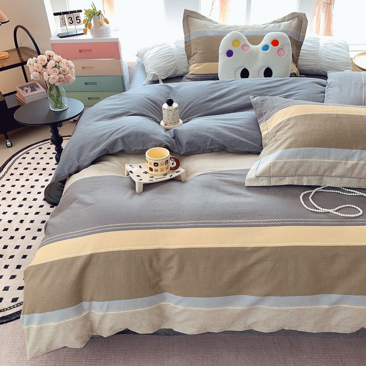 91家纺网 家纺一手货源 找家纺 莱豫家纺 2025新款亲肤舒适小清新印花纯棉四件套 条纹人生咖