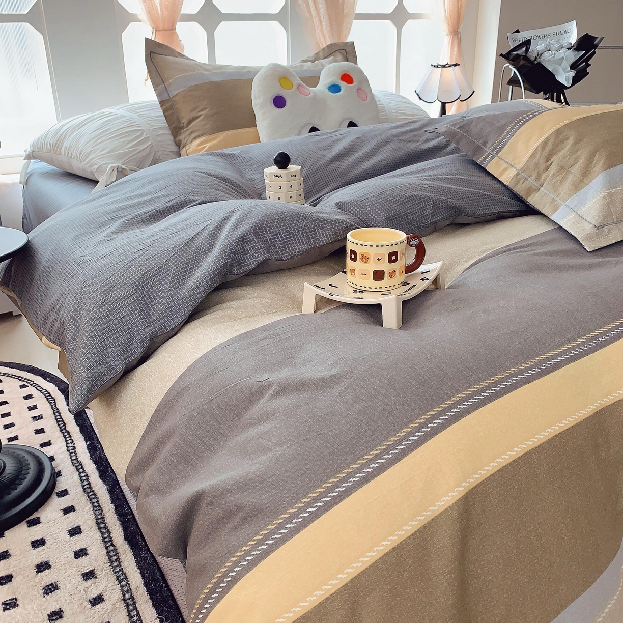 91家纺网 家纺一手货源 找家纺 莱豫家纺 2025新款亲肤舒适小清新印花纯棉四件套 条纹人生咖