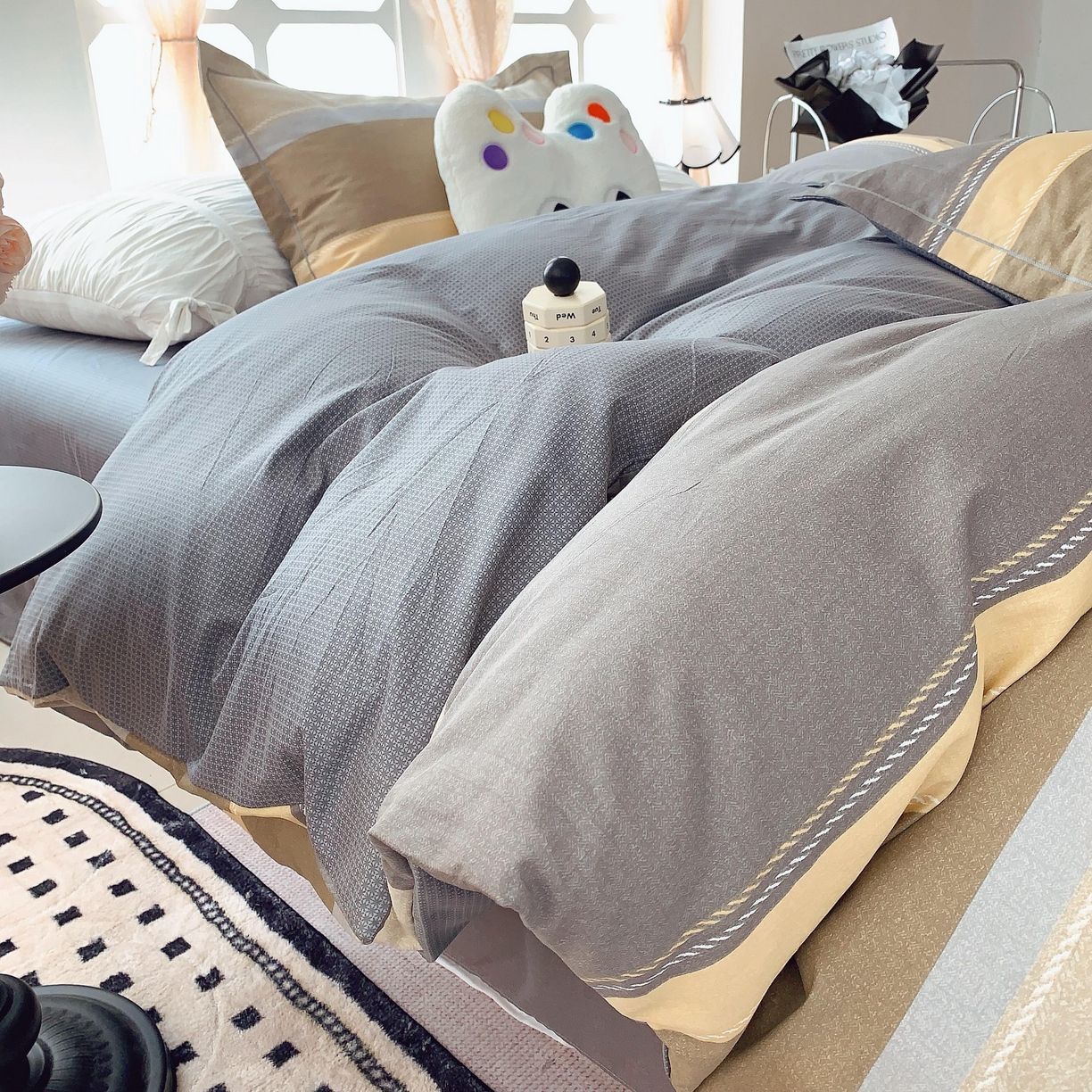 91家纺网 家纺一手货源 找家纺 莱豫家纺 2025新款亲肤舒适小清新印花纯棉四件套 条纹人生咖