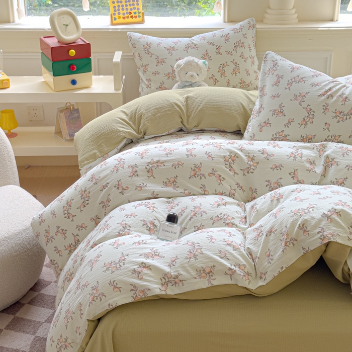 91家纺网 家纺一手货源 找家纺 蓝淋家纺 2025新款亲肤舒适皱皱棉印花四件套 秋实-绿