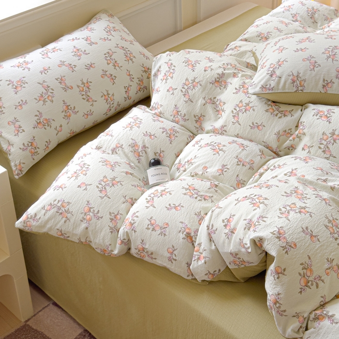 91家纺网 家纺一手货源 找家纺 蓝淋家纺 2025新款亲肤舒适皱皱棉印花四件套 秋实-绿