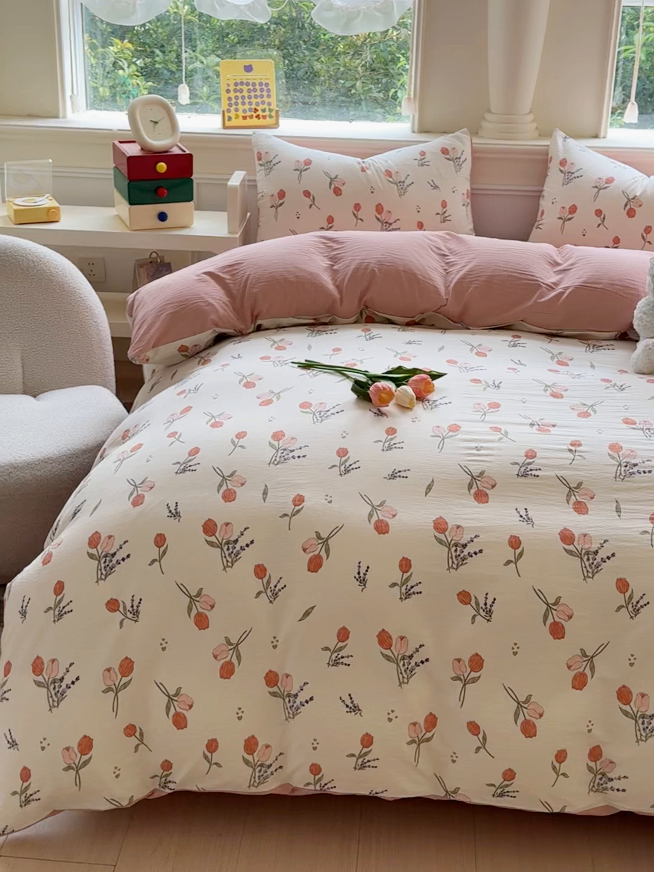 91家纺网 家纺一手货源 找家纺 蓝淋家纺 2025新款亲肤舒适皱皱棉印花四件套 寻花记