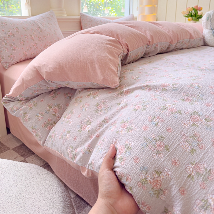 91家纺网 家纺一手货源 找家纺 蓝淋家纺 2025新款亲肤舒适皱皱棉印花四件套 茵曼-咖