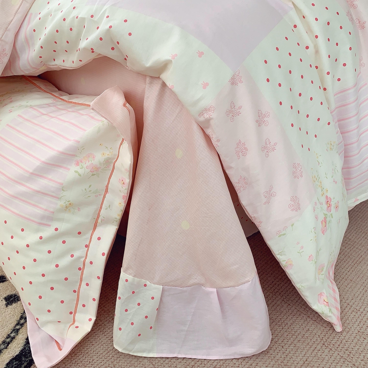 91家纺网 家纺一手货源 找家纺 莱豫家纺 2025新款亲肤舒适小清新印花纯棉四件套 幸福拼图粉