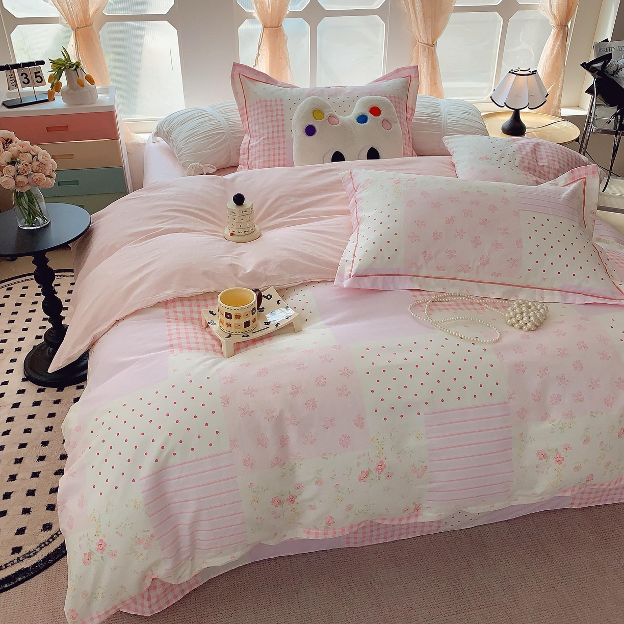 91家纺网 家纺一手货源 找家纺 莱豫家纺 2025新款亲肤舒适小清新印花纯棉四件套 幸福拼图粉