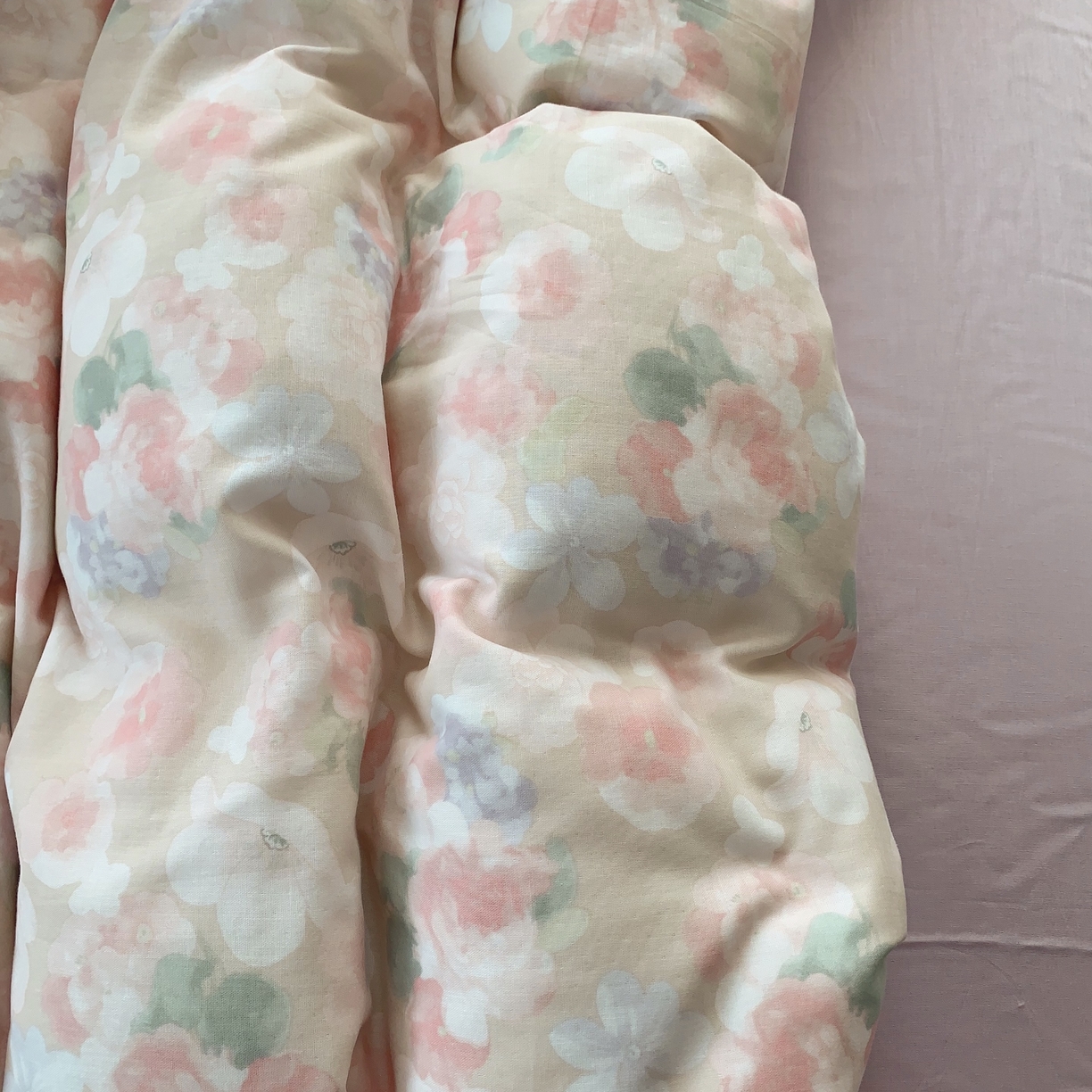 91家纺网 家纺一手货源 找家纺 莱豫家纺 2025新款亲肤舒适双层纱四件套 潮汐花影