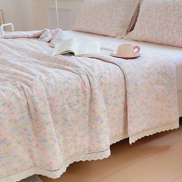 91家纺网 家纺一手货源 找家纺 集布 2025新款100%全棉双层纱花边款夏被夏凉被 初夏