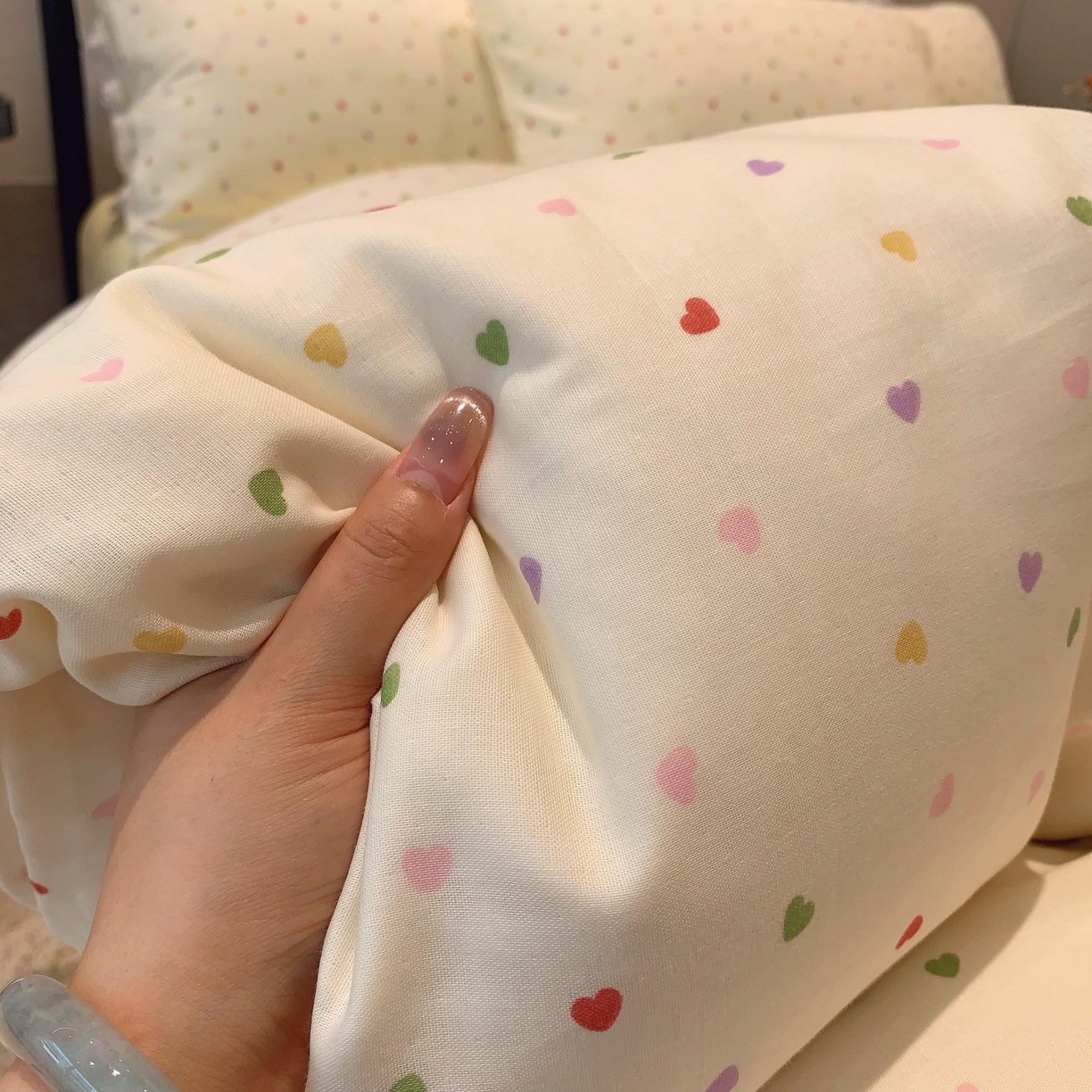 91家纺网 家纺一手货源 找家纺 莱豫家纺 2025新款亲肤舒适双层纱四件套 点点爱心