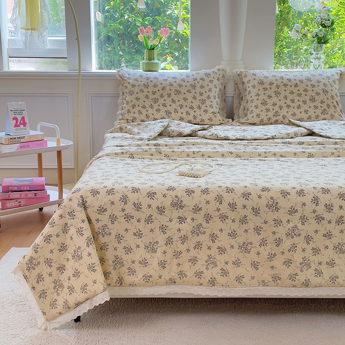 91家纺网 家纺一手货源 找家纺 集布 2025新款100%全棉双层纱花边款夏被夏凉被 赫拉