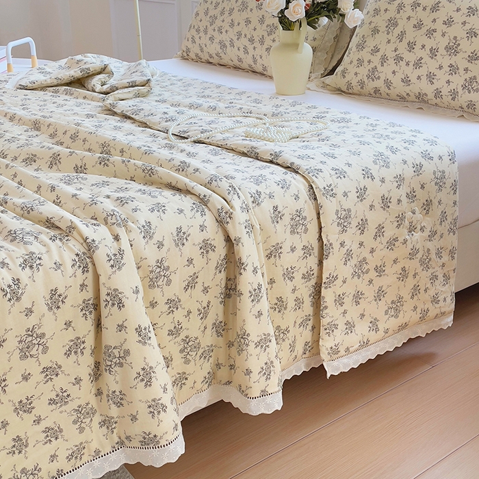 91家纺网 家纺一手货源 找家纺 集布 2025新款100%全棉双层纱花边款夏被夏凉被 赫拉