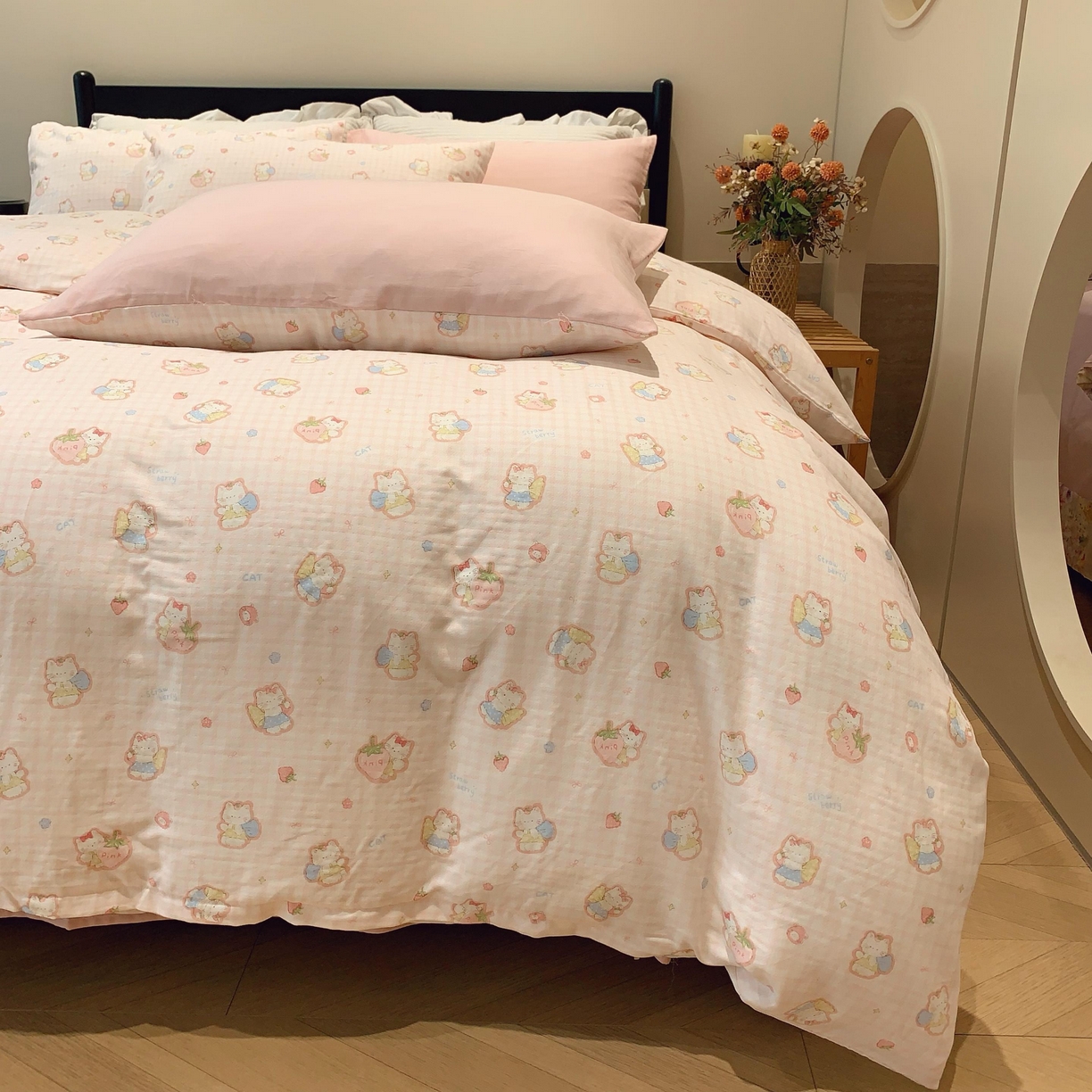 91家纺网 家纺一手货源 找家纺 莱豫家纺 2025新款亲肤舒适双层纱四件套 粉色kt