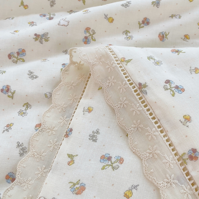 91家纺网 家纺一手货源 找家纺 集布 2025新款100%全棉双层纱花边款夏被夏凉被 奶油小兔