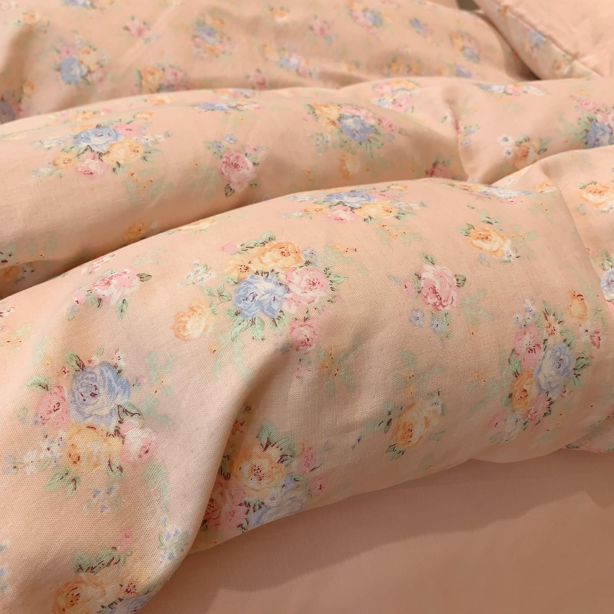 91家纺网 家纺一手货源 找家纺 莱豫家纺 2025新款亲肤舒适双层纱四件套 花季时光