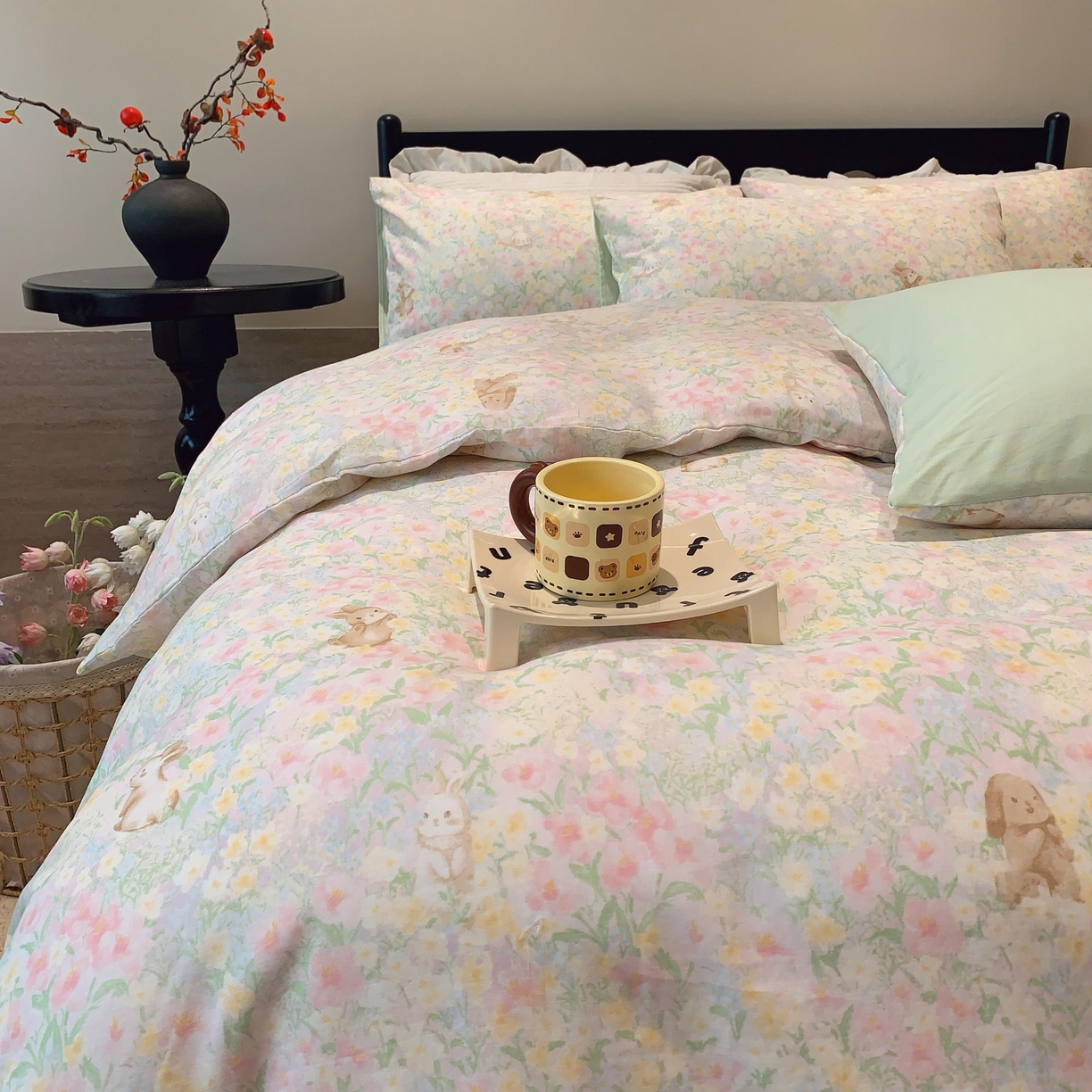 91家纺网 家纺一手货源 找家纺 莱豫家纺 2025新款亲肤舒适双层纱四件套 花园小兔