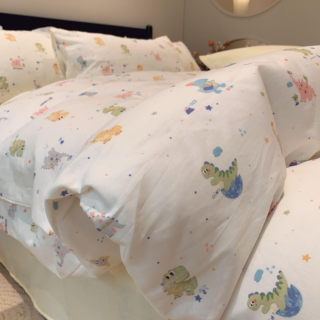 91家纺网 家纺一手货源 找家纺 莱豫家纺 2025新款亲肤舒适双层纱四件套 恐龙冒险