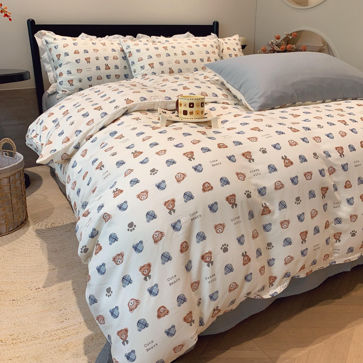 91家纺网 家纺一手货源 找家纺 莱豫家纺 2025新款亲肤舒适双层纱四件套 绅士熊