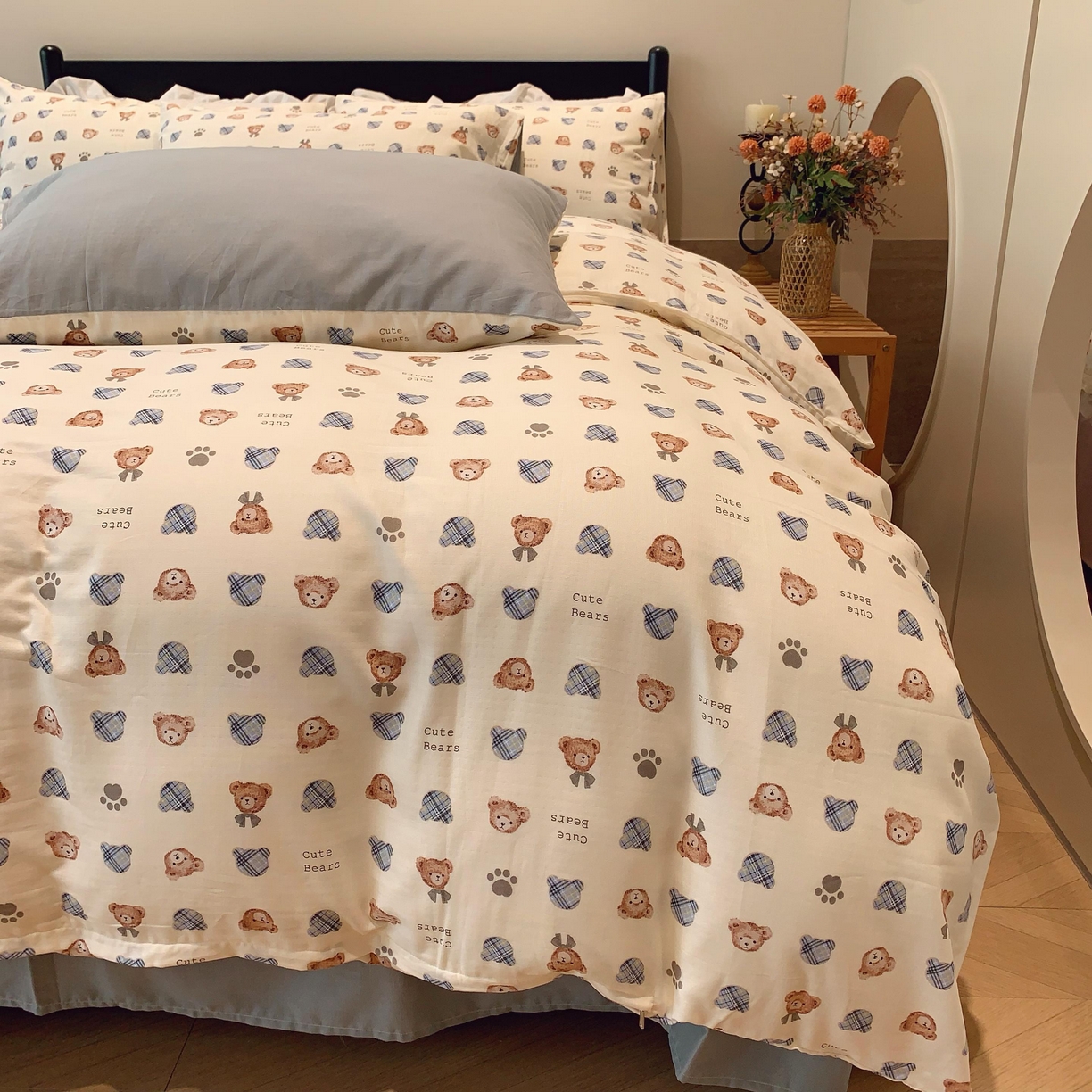 91家纺网 家纺一手货源 找家纺 莱豫家纺 2025新款亲肤舒适双层纱四件套 绅士熊