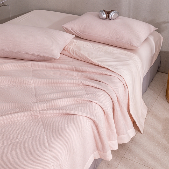 91家纺网 家纺一手货源 找家纺 天瑜家纺 2025新款色织全棉水洗棉棉花夏被 粉细条