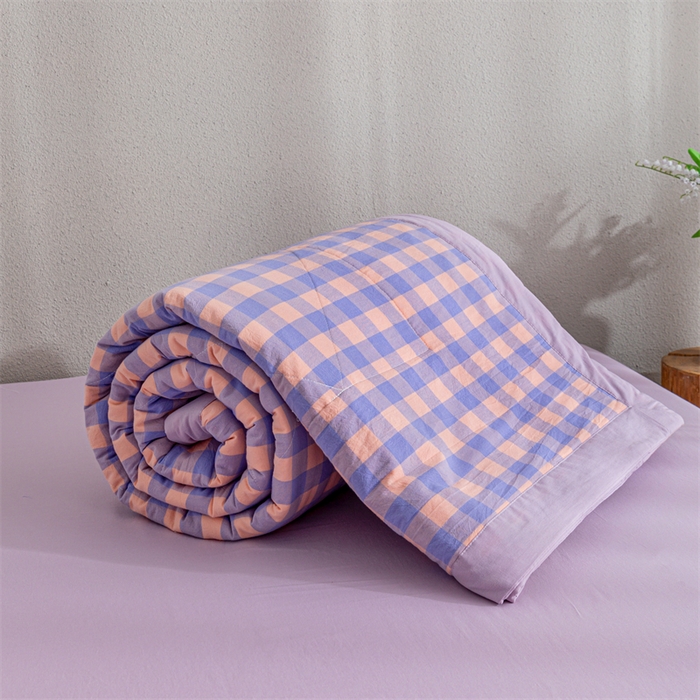 91家纺网 家纺一手货源 找家纺 天瑜家纺 2025新款色织全棉水洗棉棉花夏被 粉紫中格