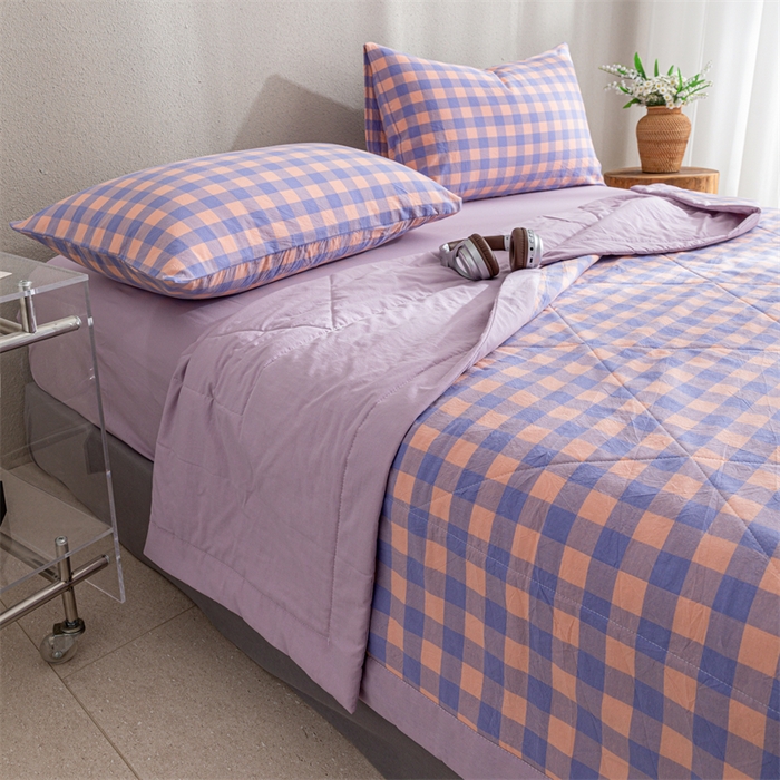 91家纺网 家纺一手货源 找家纺 天瑜家纺 2025新款色织全棉水洗棉棉花夏被 粉紫中格