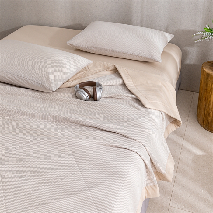 91家纺网 家纺一手货源 找家纺 天瑜家纺 2025新款色织全棉水洗棉棉花夏被 咖细条