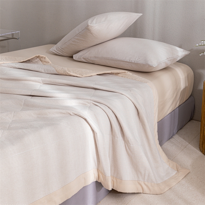 91家纺网 家纺一手货源 找家纺 天瑜家纺 2025新款色织全棉水洗棉棉花夏被 咖细条