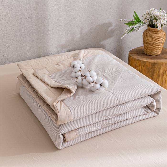 91家纺网 家纺一手货源 找家纺 天瑜家纺 2025新款色织全棉水洗棉棉花夏被 咖细条
