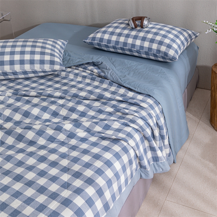 91家纺网 家纺一手货源 找家纺 天瑜家纺 2025新款色织全棉水洗棉棉花夏被 蓝中格