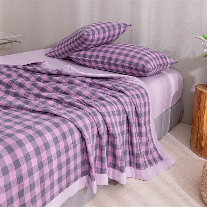 91家纺网 家纺一手货源 找家纺 天瑜家纺 2025新款色织全棉水洗棉棉花夏被 深紫中格