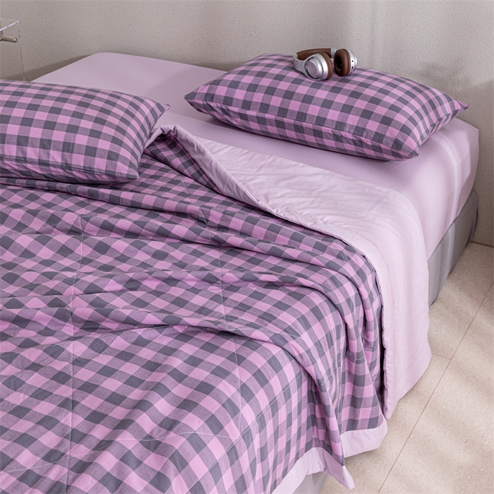 91家纺网 家纺一手货源 找家纺 天瑜家纺 2025新款色织全棉水洗棉棉花夏被 深紫中格