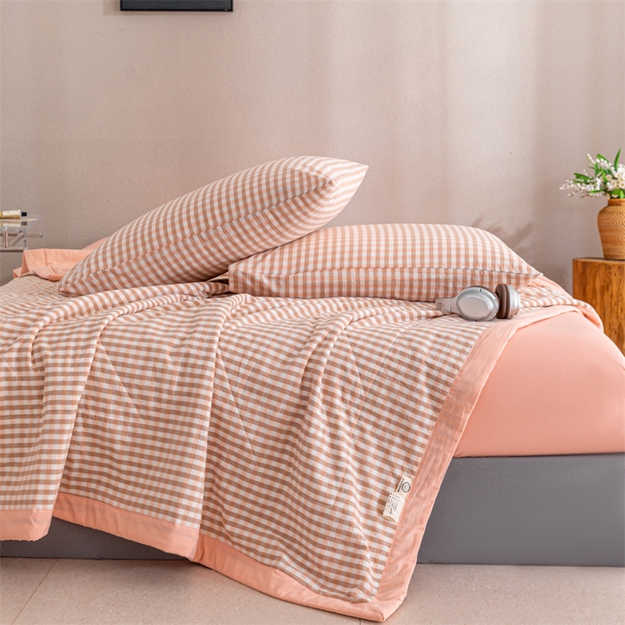 91家纺网 家纺一手货源 找家纺 天瑜家纺 2025新款色织全棉水洗棉棉花夏被 粉小格