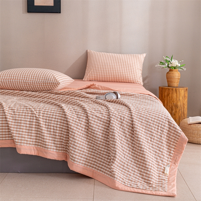 91家纺网 家纺一手货源 找家纺 天瑜家纺 2025新款色织全棉水洗棉棉花夏被 粉小格