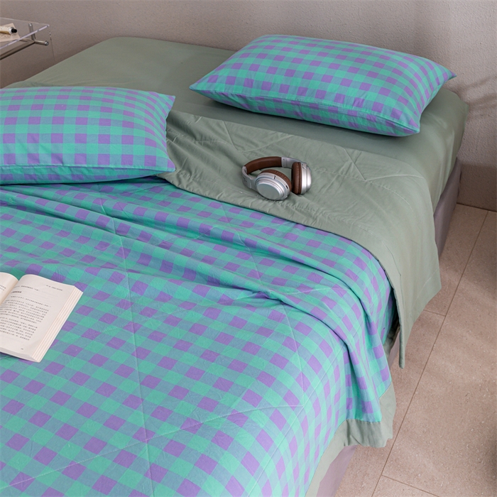 91家纺网 家纺一手货源 找家纺 天瑜家纺 2025新款色织全棉水洗棉棉花夏被 绿紫中格