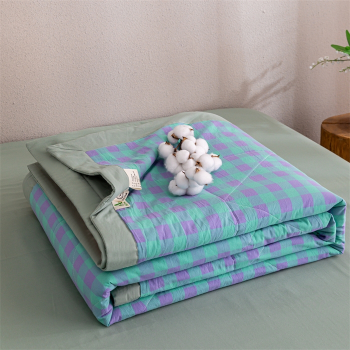 91家纺网 家纺一手货源 找家纺 天瑜家纺 2025新款色织全棉水洗棉棉花夏被 绿紫中格