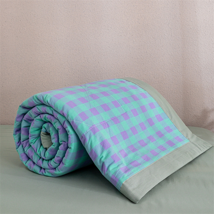 91家纺网 家纺一手货源 找家纺 天瑜家纺 2025新款色织全棉水洗棉棉花夏被 绿紫中格