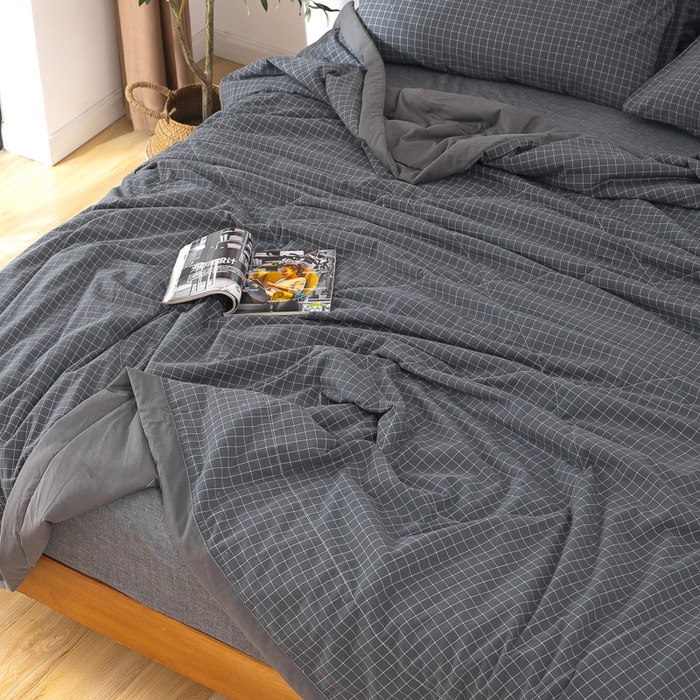 91家纺网 家纺一手货源 找家纺 天瑜家纺 2025新款色织全棉水洗棉棉花夏被 深灰小格
