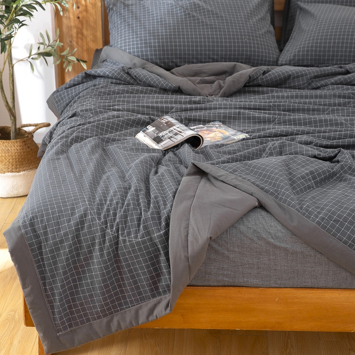 91家纺网 家纺一手货源 找家纺 天瑜家纺 2025新款色织全棉水洗棉棉花夏被 深灰小格