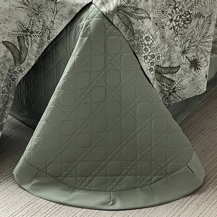 91家纺网 家纺一手货源 找家纺  2025新品A类天丝棉夹棉床盖床笠四件套全棉真丝保护罩高级感数码印花床上用品 丽芙-绿