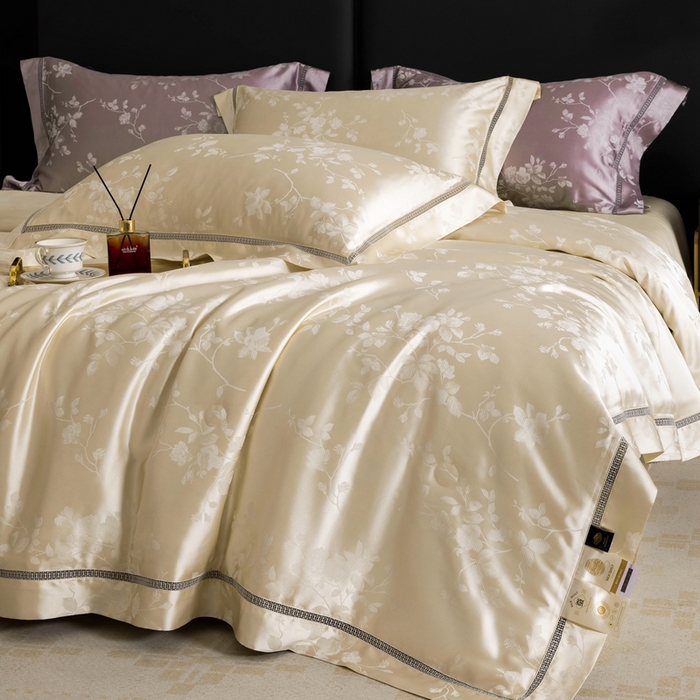 91家纺网 家纺一手货源 找家纺 （总）凡客2025新款高精密金银丝镂空设计夏被四件套