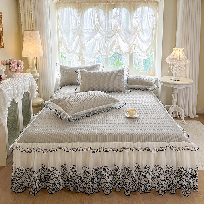 91家纺网 家纺一手货源 找家纺 2025新款凉感丝乳胶凉席床裙款夏被四件套-爱恋 灰
