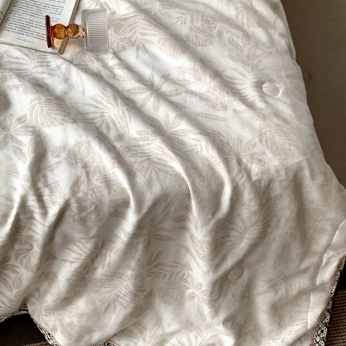 91家纺网 家纺一手货源 找家纺 凡客2025新款棉麻色织提花双层纱蚕丝棉夏被（镂空花边款） 铃兰颂