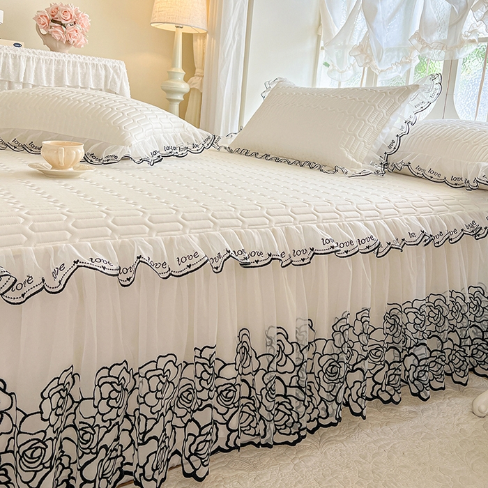 91家纺网 家纺一手货源 找家纺 (总)网红馆 2025新款凉感丝乳胶凉席床裙款夏被四件套-爱恋