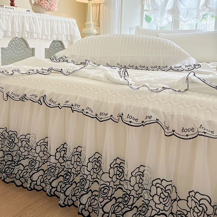 91家纺网 家纺一手货源 找家纺 (总)网红馆 2025新款凉感丝乳胶凉席床裙款夏被四件套-爱恋