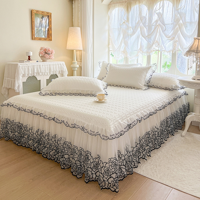 91家纺网 家纺一手货源 找家纺 2025新款凉感丝乳胶凉席床裙款夏被四件套-爱恋 白