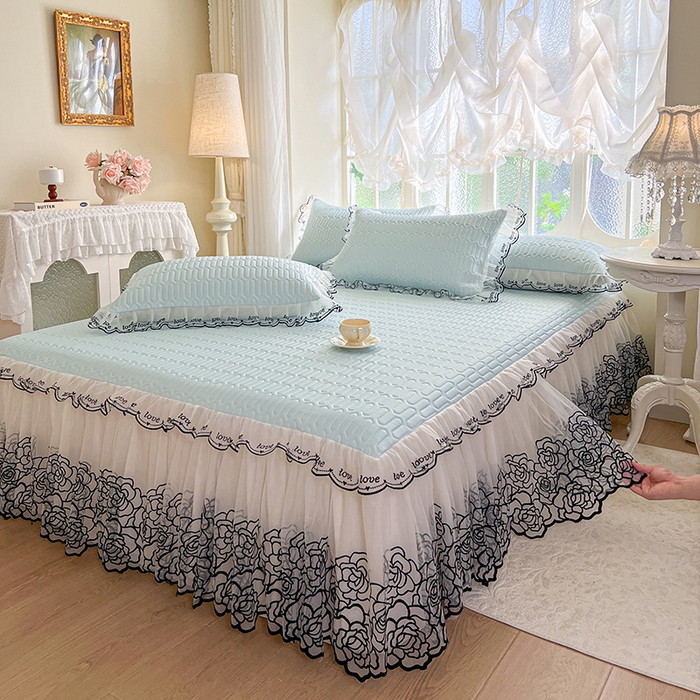 91家纺网 家纺一手货源 找家纺 2025新款凉感丝乳胶凉席床裙款夏被四件套-爱恋 蓝