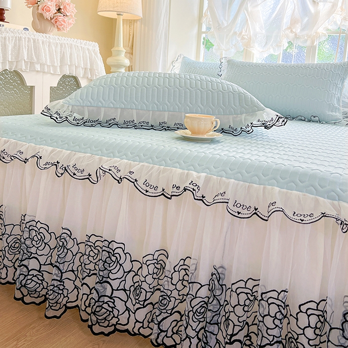 91家纺网 家纺一手货源 找家纺 2025新款凉感丝乳胶凉席床裙款夏被四件套-爱恋 蓝