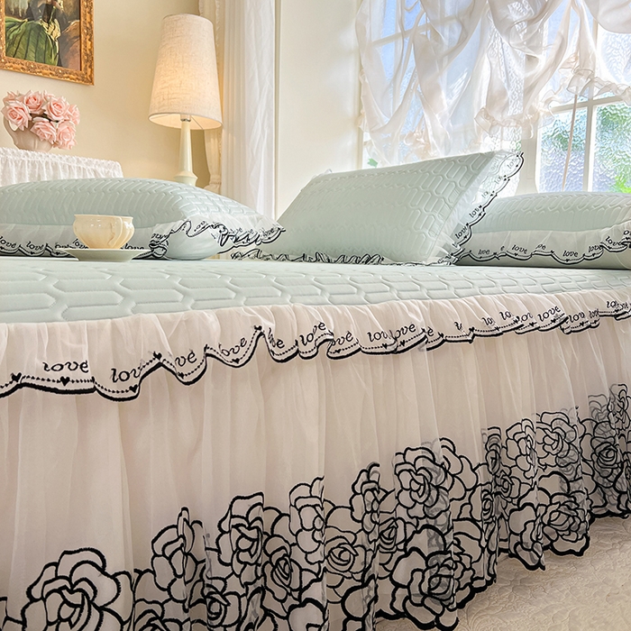 91家纺网 家纺一手货源 找家纺 2025新款凉感丝乳胶凉席床裙款夏被四件套-爱恋 绿