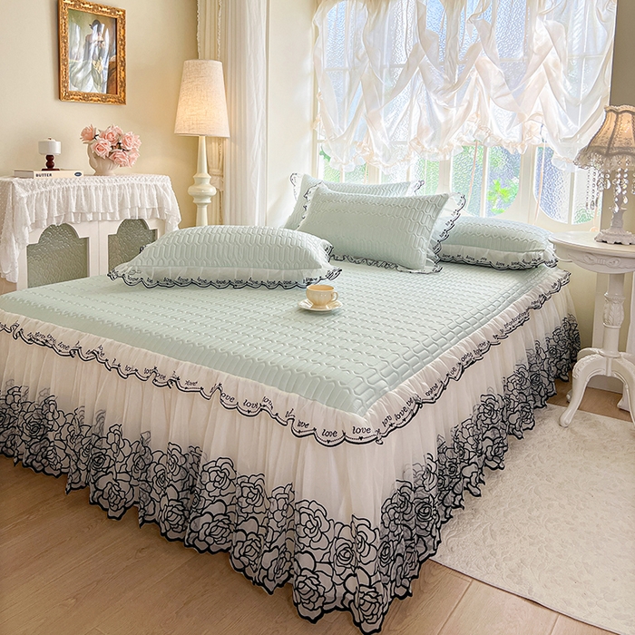 91家纺网 家纺一手货源 找家纺 2025新款凉感丝乳胶凉席床裙款夏被四件套-爱恋 绿